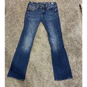 Women’s Miss Me boot cut signature rise jeans size 28 barely worn like new